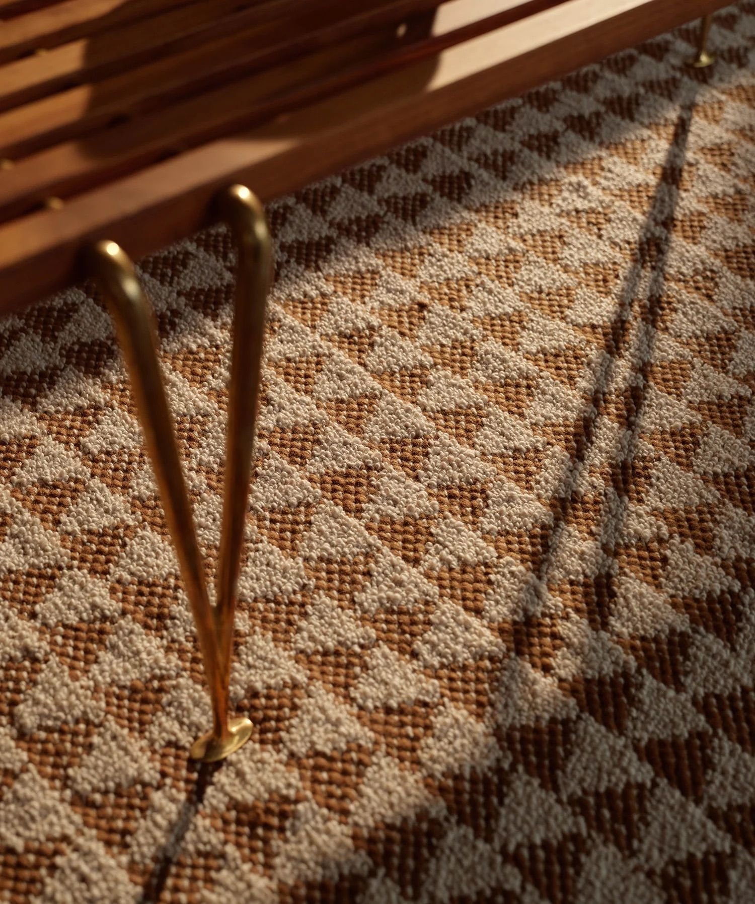 26 Mid-Century Modern Area Rugs That Work in Every Room - 4. Handwoven Artistry 1