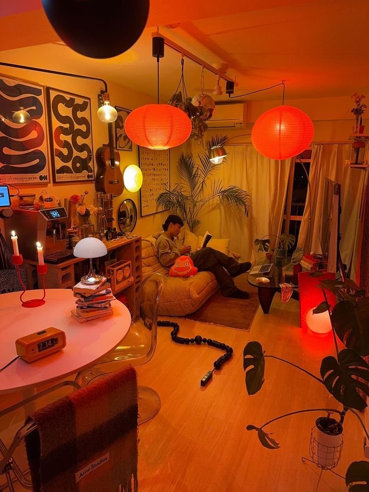 25 Comfortable Lounge Ideas to Create Your Dream Space - 16. Statement Lighting Fixtures 1