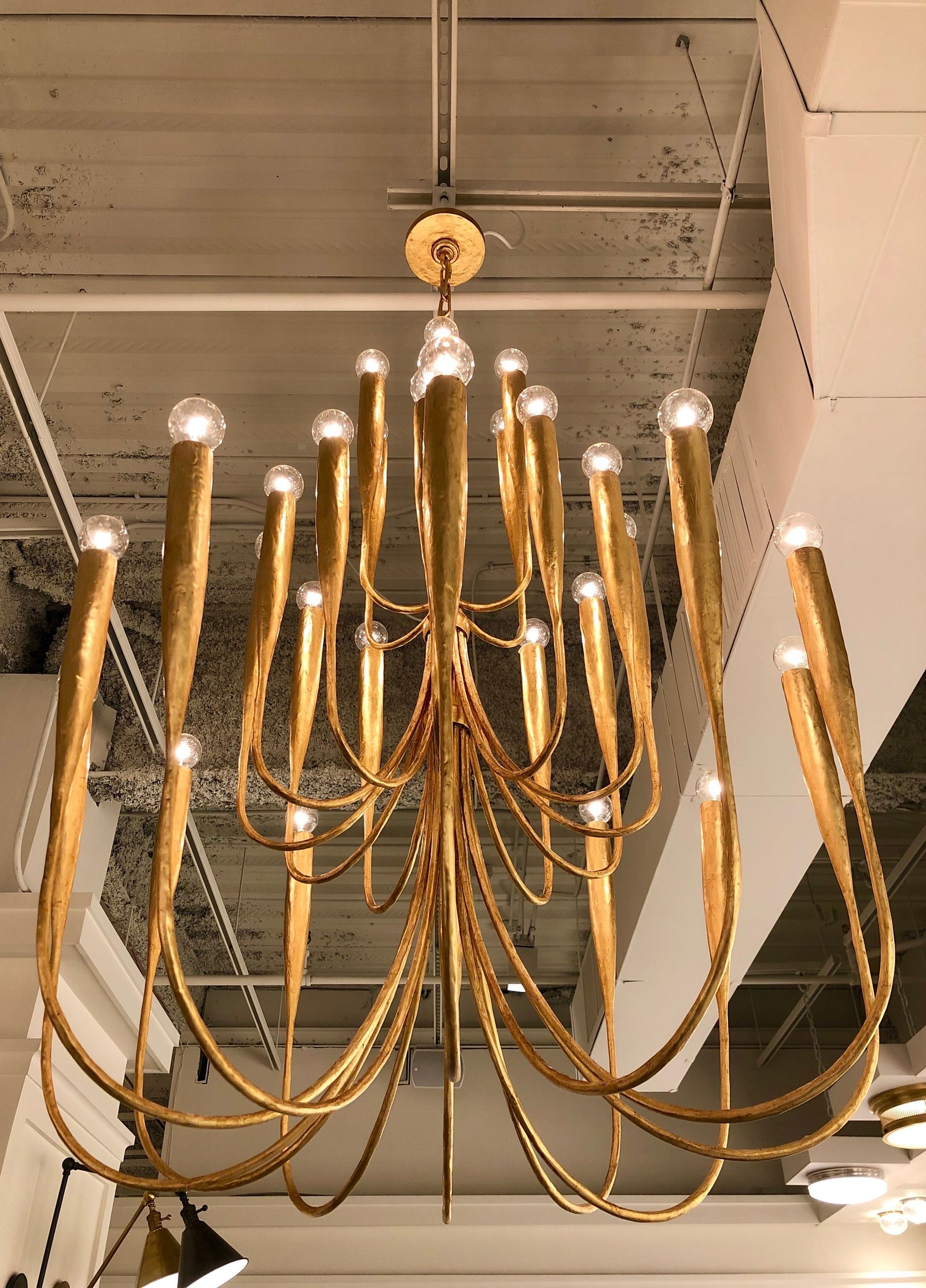25 Perigold Living Room Ideas for a High-End Home Look - 4. Statement Lighting 1