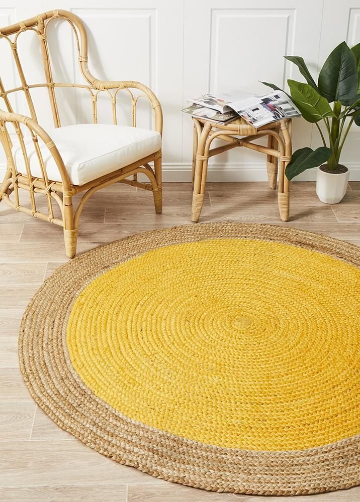 25 Round Rug Ideas That Instantly Refresh Your Living Room - 11. Recycled Plastic Rugs 1