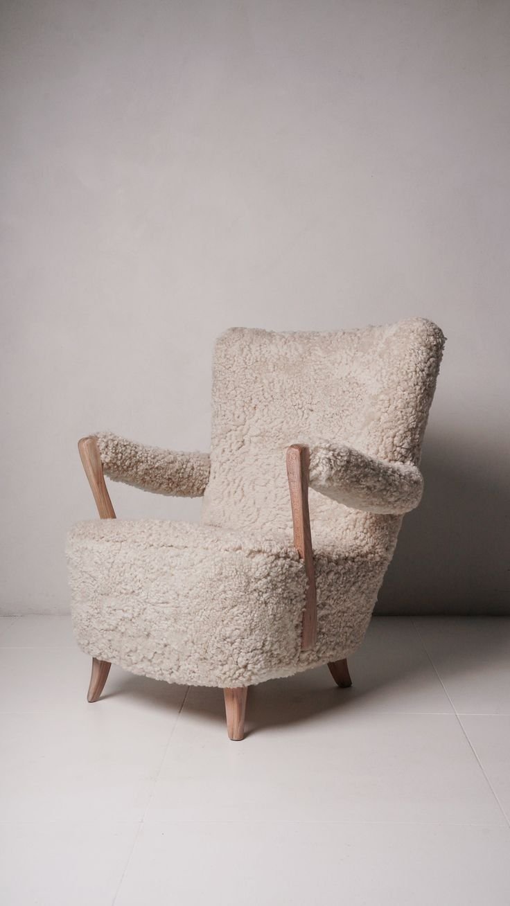 27 Comfort Furniture Picks for a Cozy Living Room - 2. Organic Cotton Armchair 1