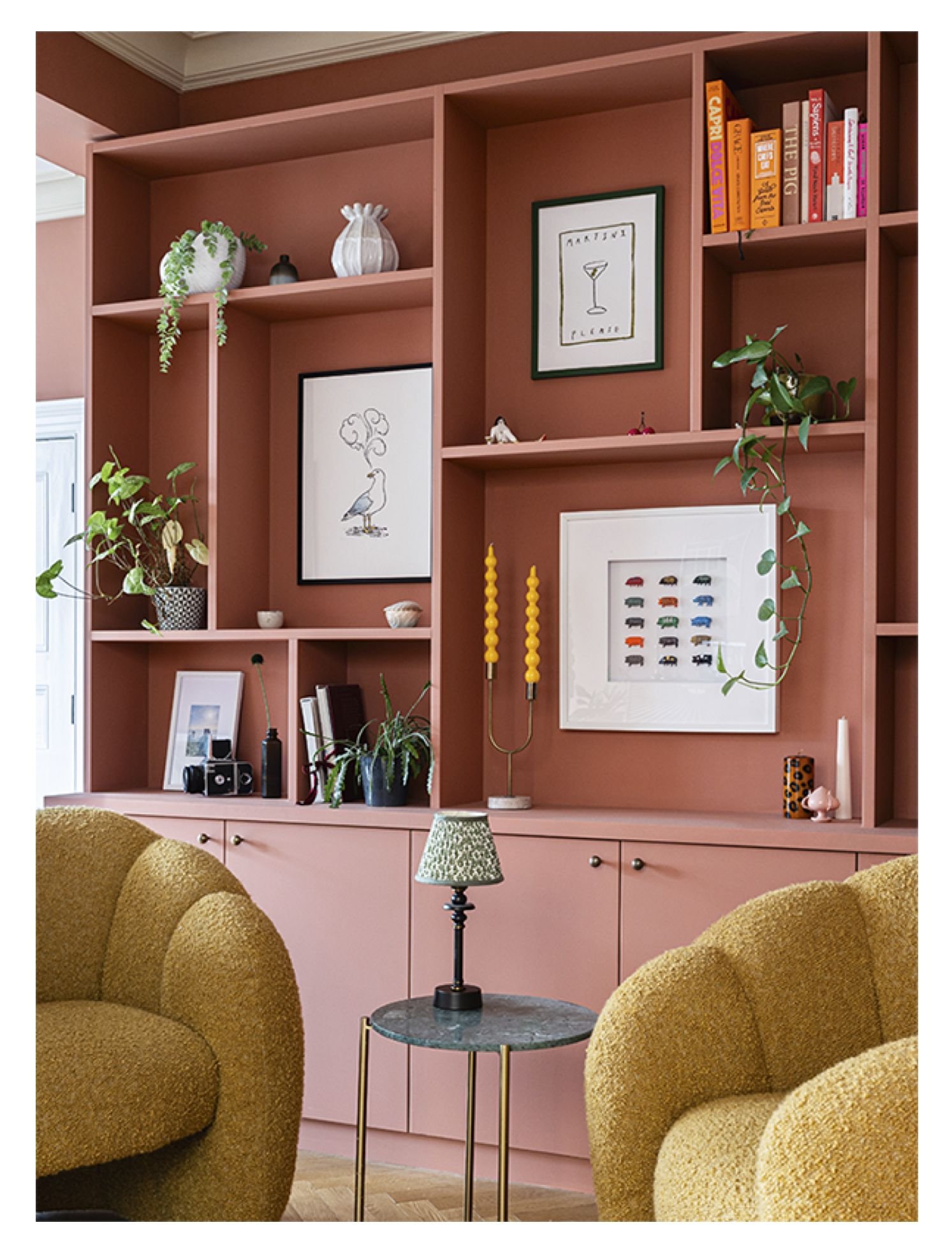 27 Large Living Room Bookshelf Ideas for Book Lovers - 8. Color-Coordinated Book Displays 1
