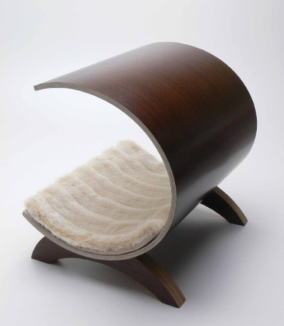 27 Round Furniture Ideas That Add Flow to Your Living Room - 19. Round Pet Beds: Comfort for Your Furry Friends 1